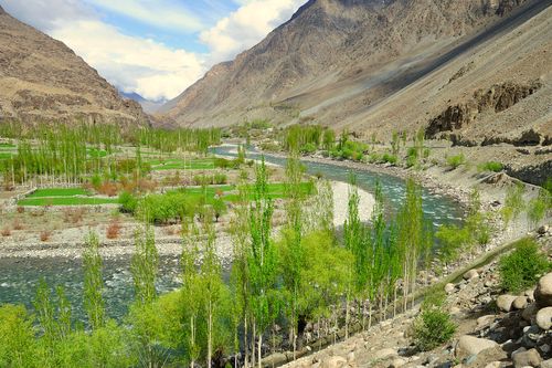 U.S. and China Finance Hydroelectric Projects in Pakistan